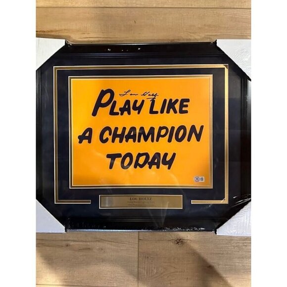 Lou Holtz signed autographed Notre Dame Fighting Irish 11x14 Photo Framed Becket - Picture 2 of 5